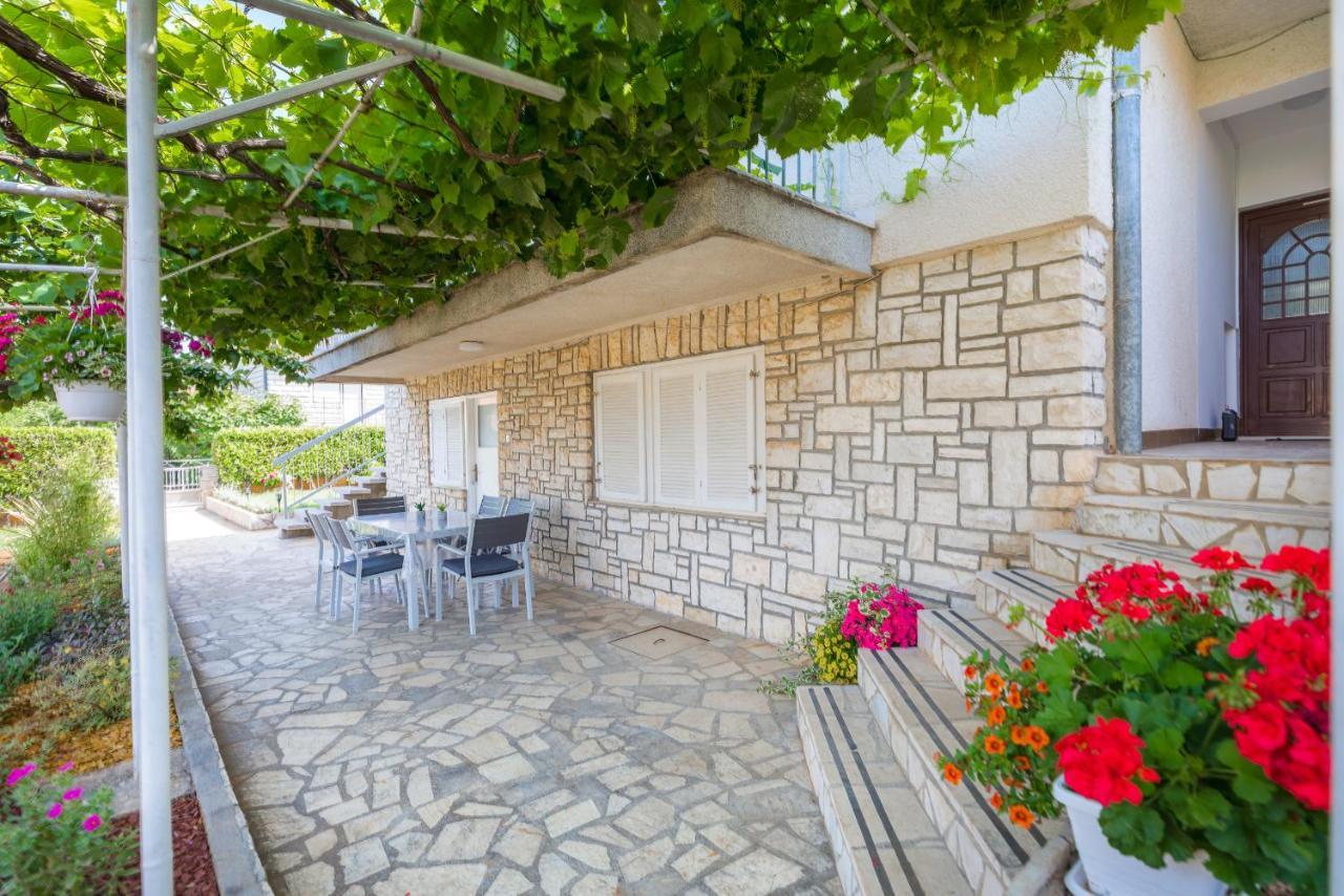 Apartment Tesic Close To The Sea With Shared 4Xbicycles Fažana Zewnętrze zdjęcie